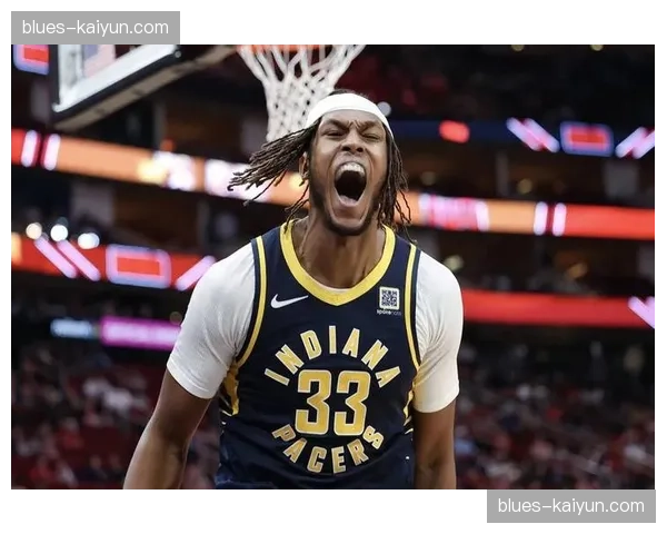 通讯:从发展联盟到轮换核心——尼克斯后卫迈尔斯·麦克布莱德的成长之路 通讯:从发展联盟到轮换核心——尼克斯后卫迈尔斯·麦克布莱德的成长之路